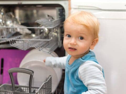 28 Smart Cleaning Tips for Every Room in the Home - Loading the dishwasher