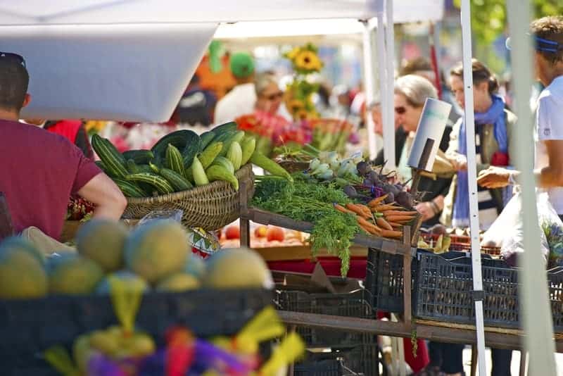 Buy your produce from a farmers market for sustainable meals