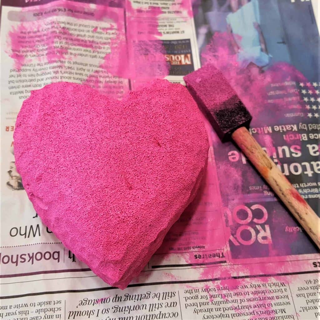 DIY Valentines Squishie | How to make a squishy! Perfect for friend or classmate Valentines presents. Squishies are sooo popular right now - use these instruction for a homemade squishie.